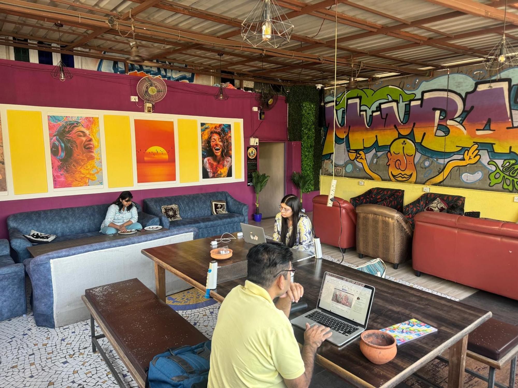 Backpackers Villa Mumbai Hostel