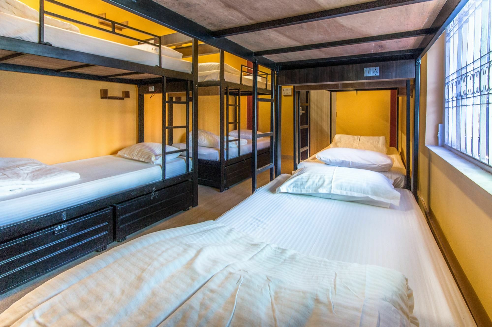Backpackers Villa Mumbai Hostel